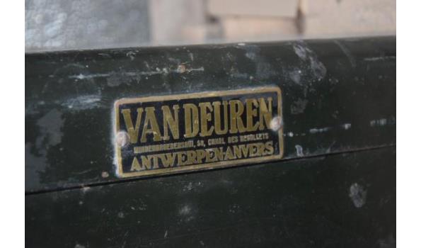 oude kluis VANDEUREN, incl sleutel, code niet gekend afkomstig uit het Stadhuis (bevindt zich op JORDAENSKAAI HANGAR 22, 2000 Antwerpen)